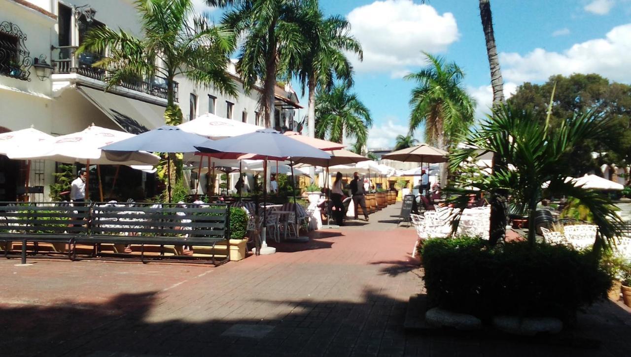 Hotel Aluge Santo Domingo Buitenkant foto