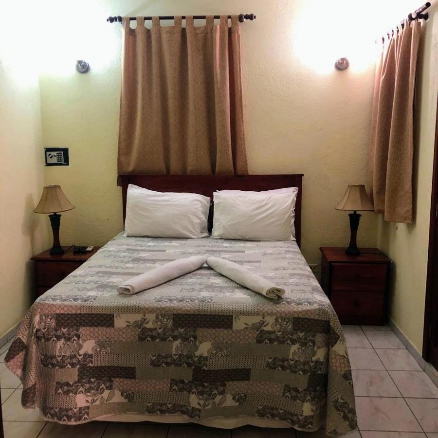 Hotel Aluge Santo Domingo Buitenkant foto