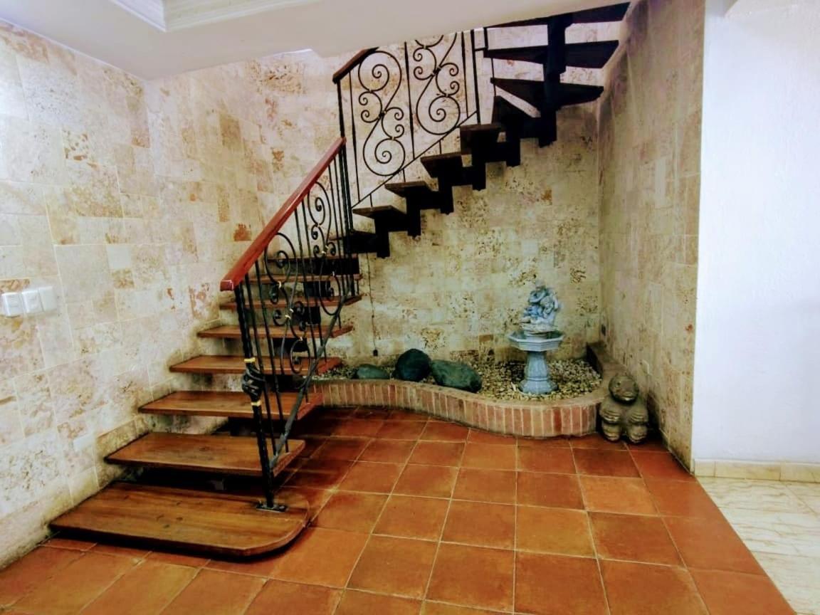 Hotel Aluge Santo Domingo Buitenkant foto