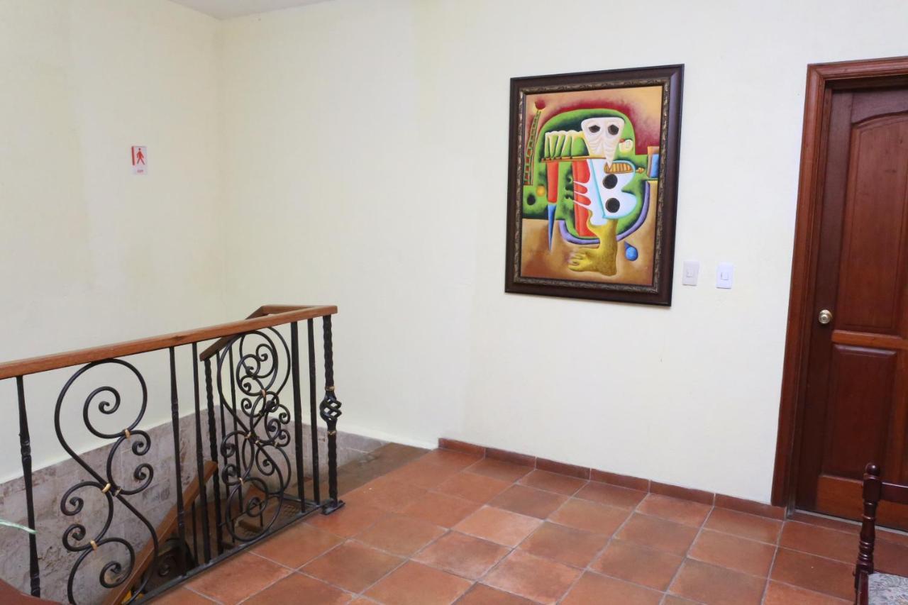 Hotel Aluge Santo Domingo Buitenkant foto