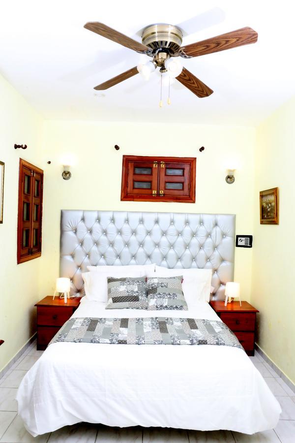 Hotel Aluge Santo Domingo Buitenkant foto