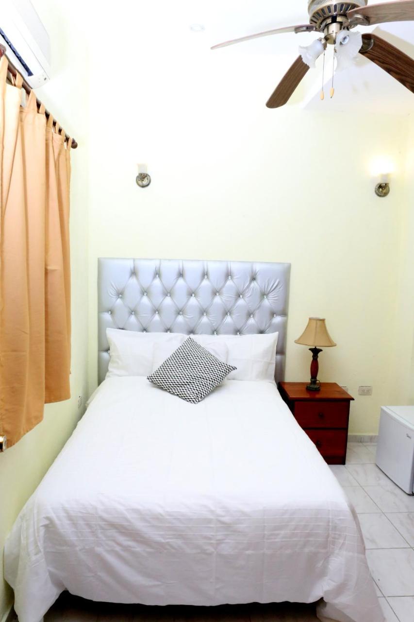 Hotel Aluge Santo Domingo Buitenkant foto
