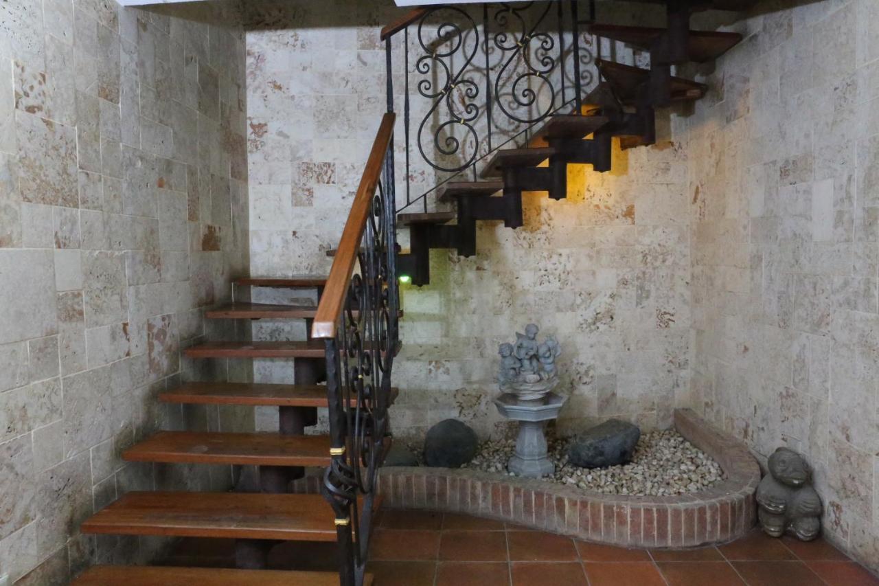 Hotel Aluge Santo Domingo Buitenkant foto